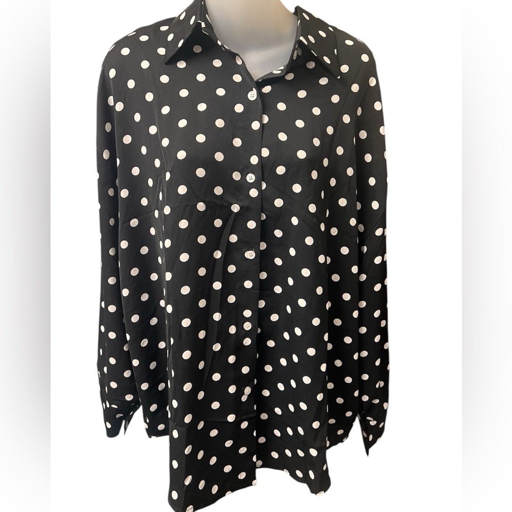 Grace+Emma women’s size Large button up black & white polka dots long sleeve